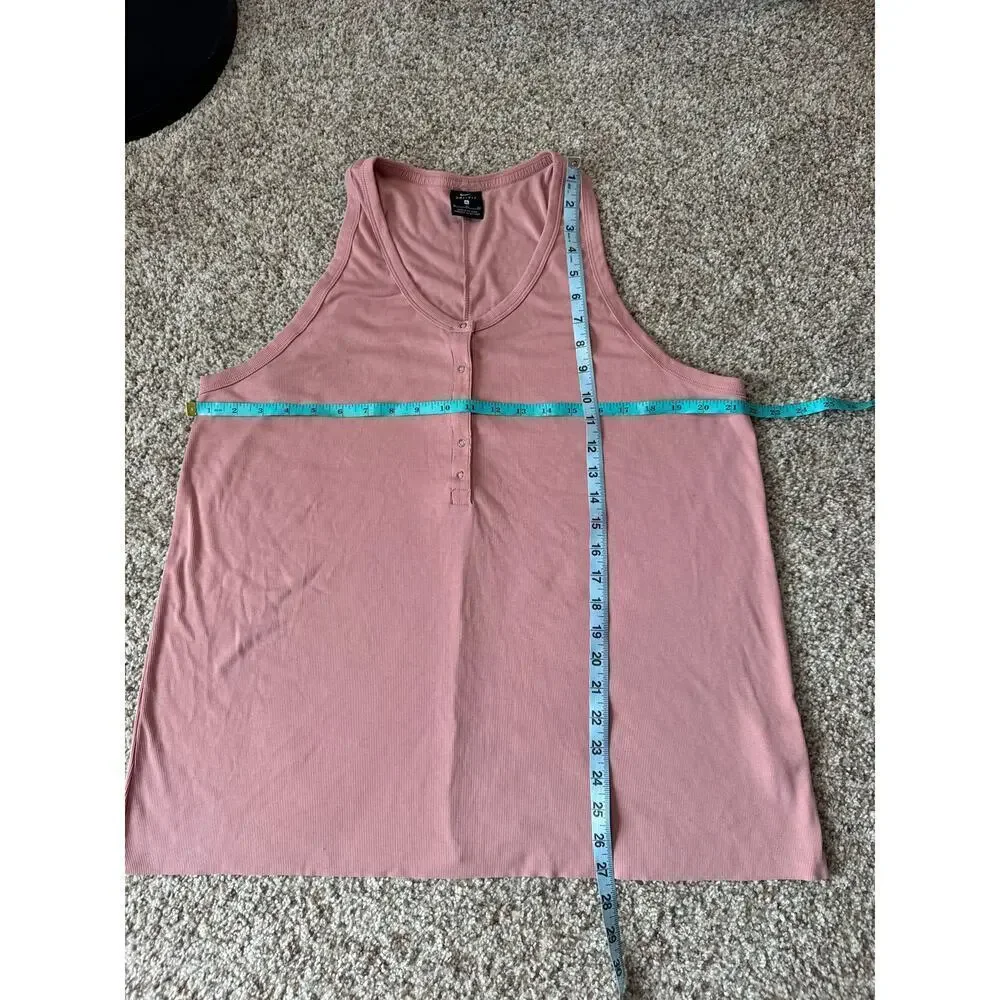 Nike Dri Fit tank top, Lightweight, quick dry, Pink; women's XL; Snap up